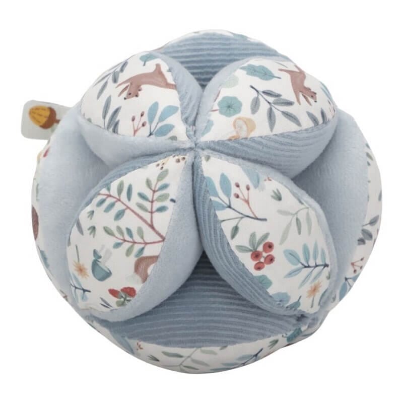 pelota montessori forest friends
