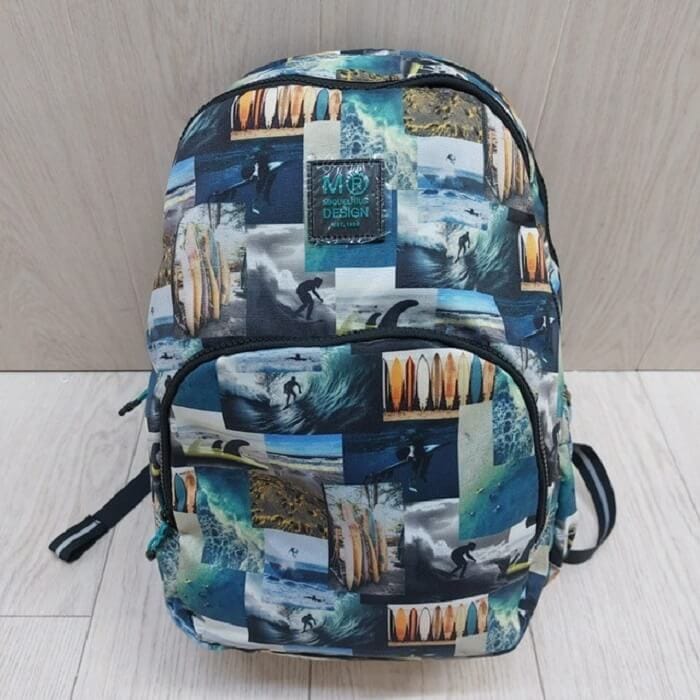 mochila delantera surf